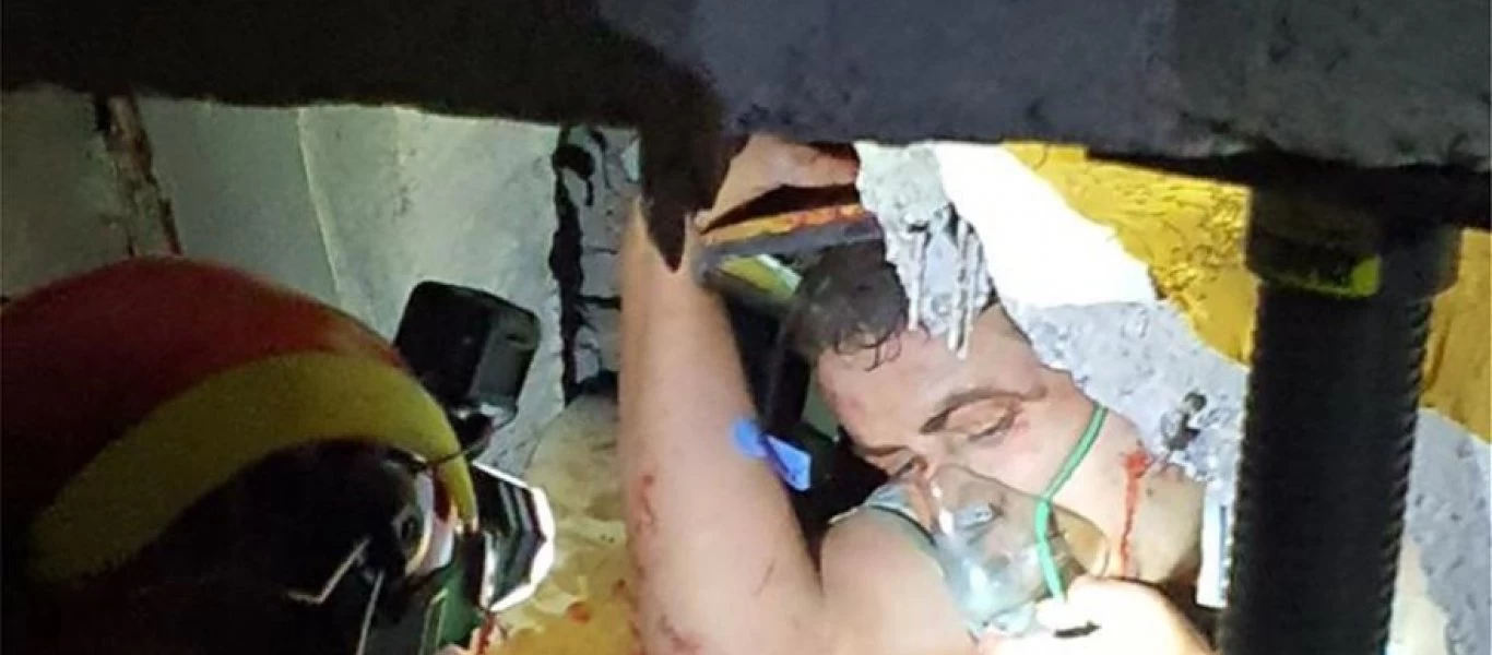 Νέες εικόνες από τις επιχειρήσεις διάσωσης της ΕΜΑΚ στην Αλβανία (φώτο)